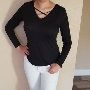 🎁 Criss Crossed long sleeve Top